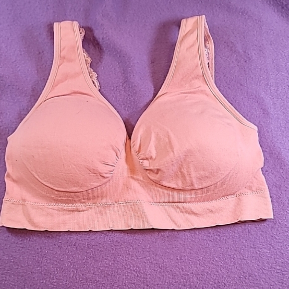 Pink Seamless Wireless Bra with Molded Cups - Picture 1 of 7